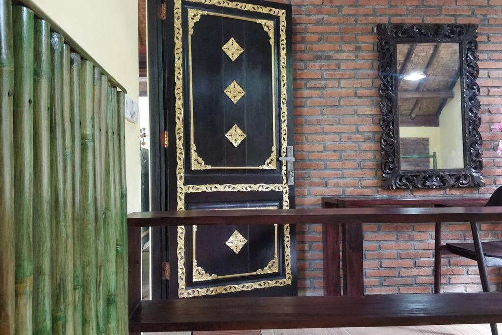 Villa King: Unique Villa With Indoor Swimming Pool Amed  Luaran gambar