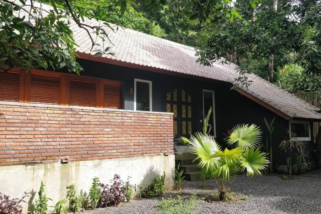 Villa King: Unique Villa With Indoor Swimming Pool Amed  Luaran gambar