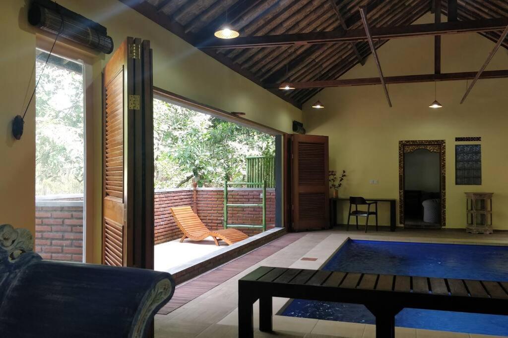 Villa King: Unique Villa With Indoor Swimming Pool Amed  Luaran gambar