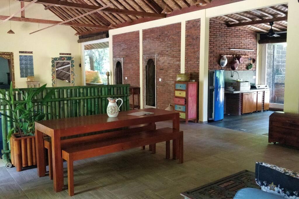 Villa King: Unique Villa With Indoor Swimming Pool Amed  Luaran gambar