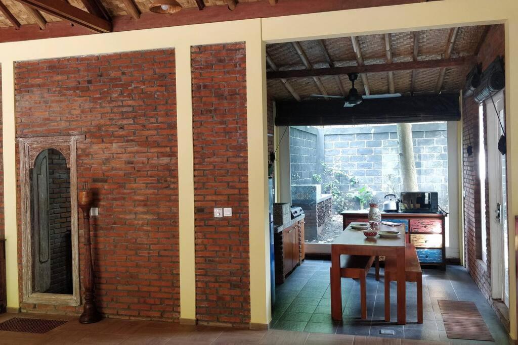 Villa King: Unique Villa With Indoor Swimming Pool Amed  Luaran gambar