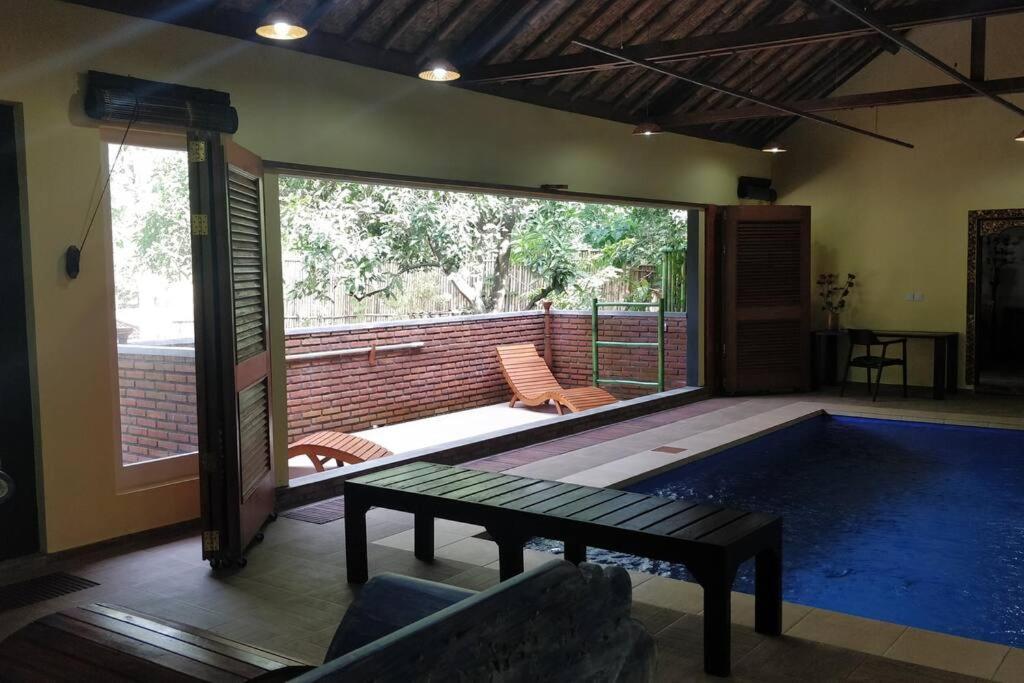 Villa King: Unique Villa With Indoor Swimming Pool Amed  Luaran gambar
